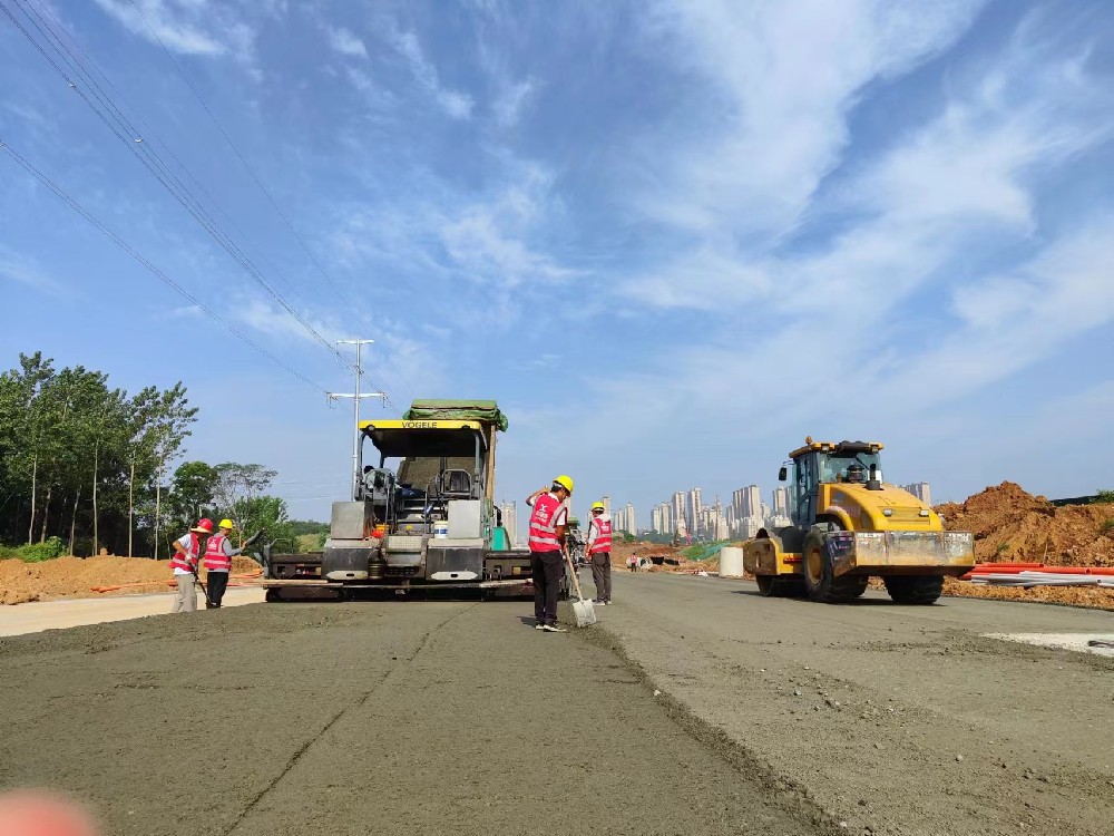 鄭州高公路瀝青路面防治養(yǎng)護質量的有效策略