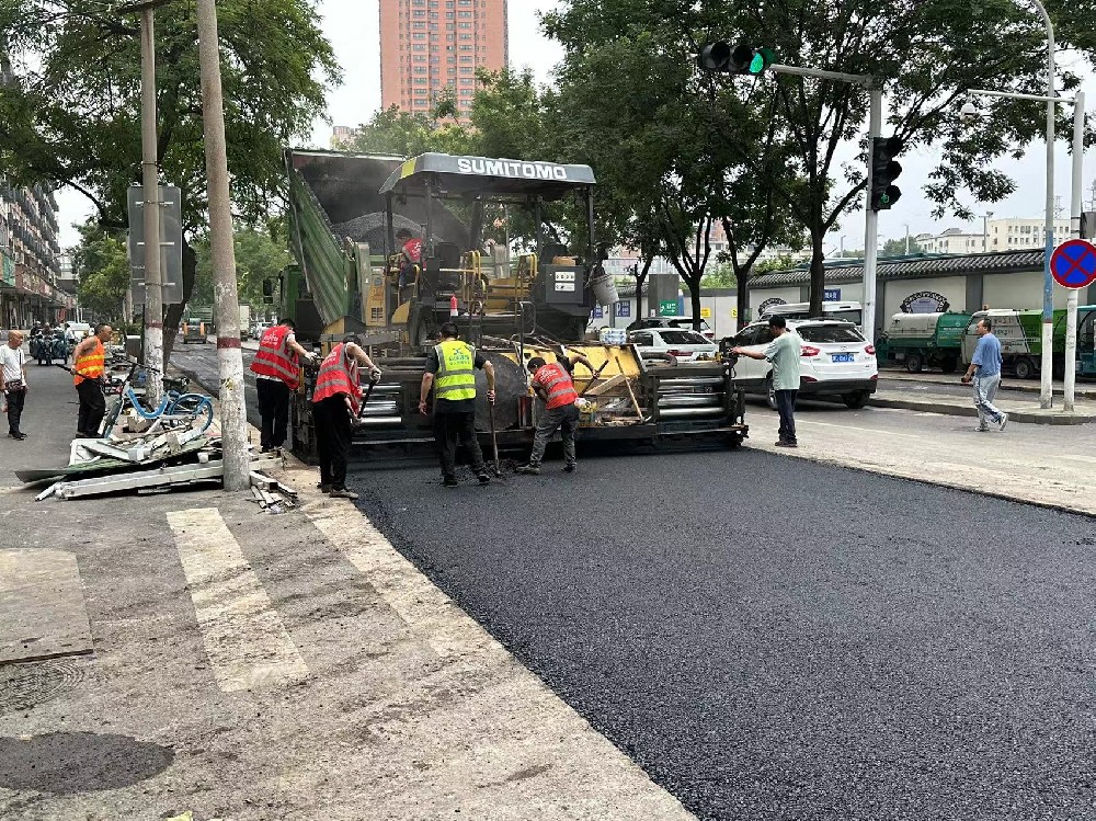 鄭州瀝青路面雙層攤鋪技術的概況