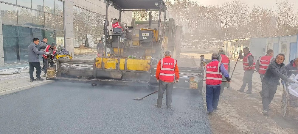 鄭州瀝青砼道路施工技術(shù)的優(yōu)點(diǎn)