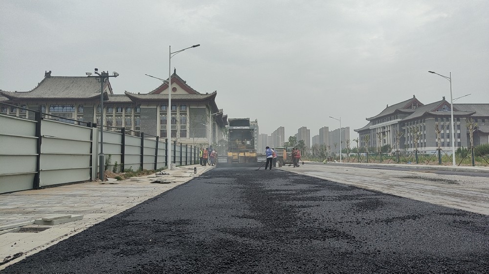 鄭州路面現場瀝青熱再生法