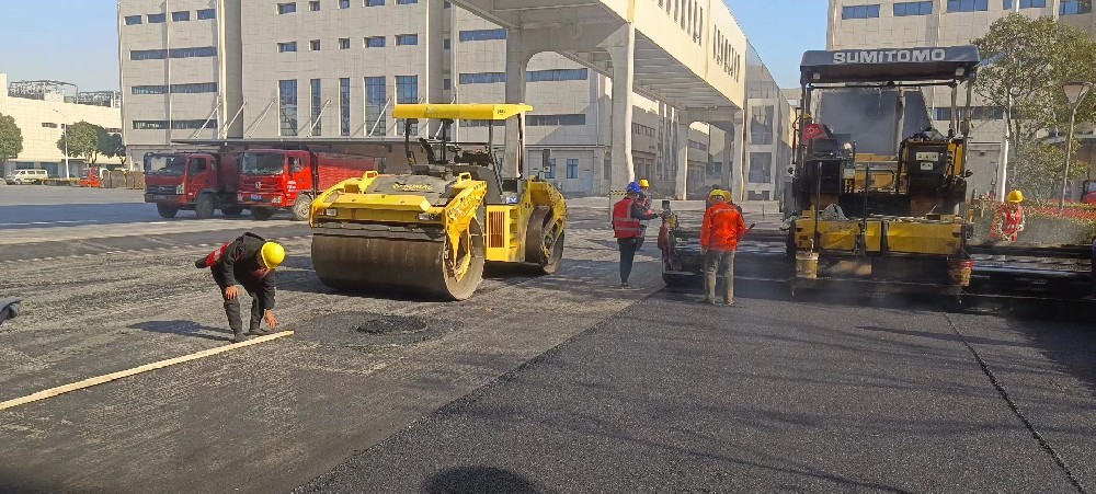 鄭州登封瀝青路面泛油鄭州登封瀝青路面